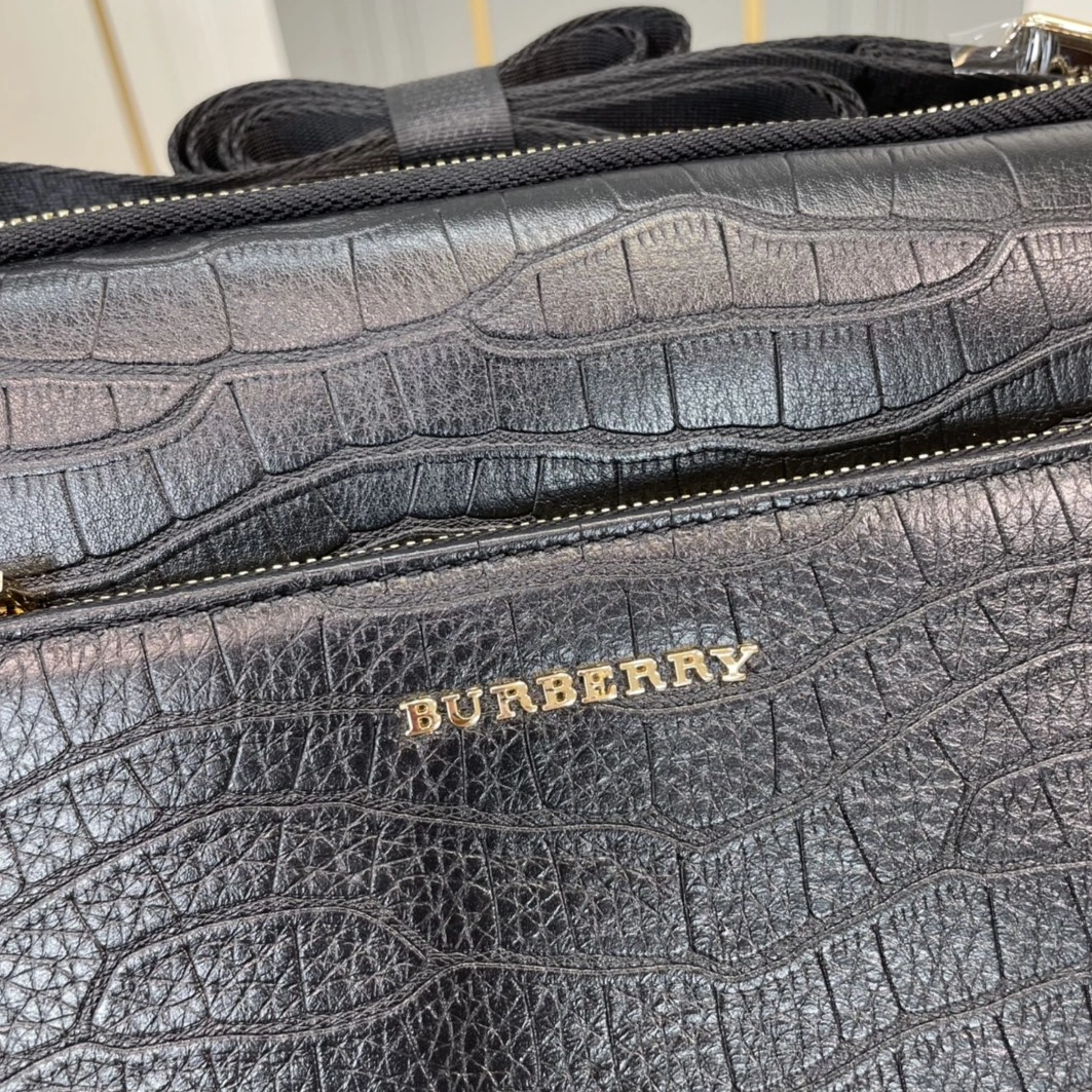Cozy 3260 Burberry AAA Man Messenger Bags