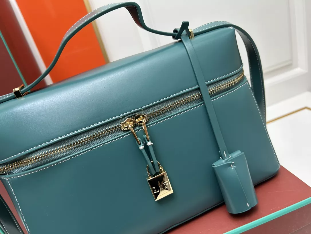Cozy 3342 Loro Piana AAA Quality Messenger Bags For Women