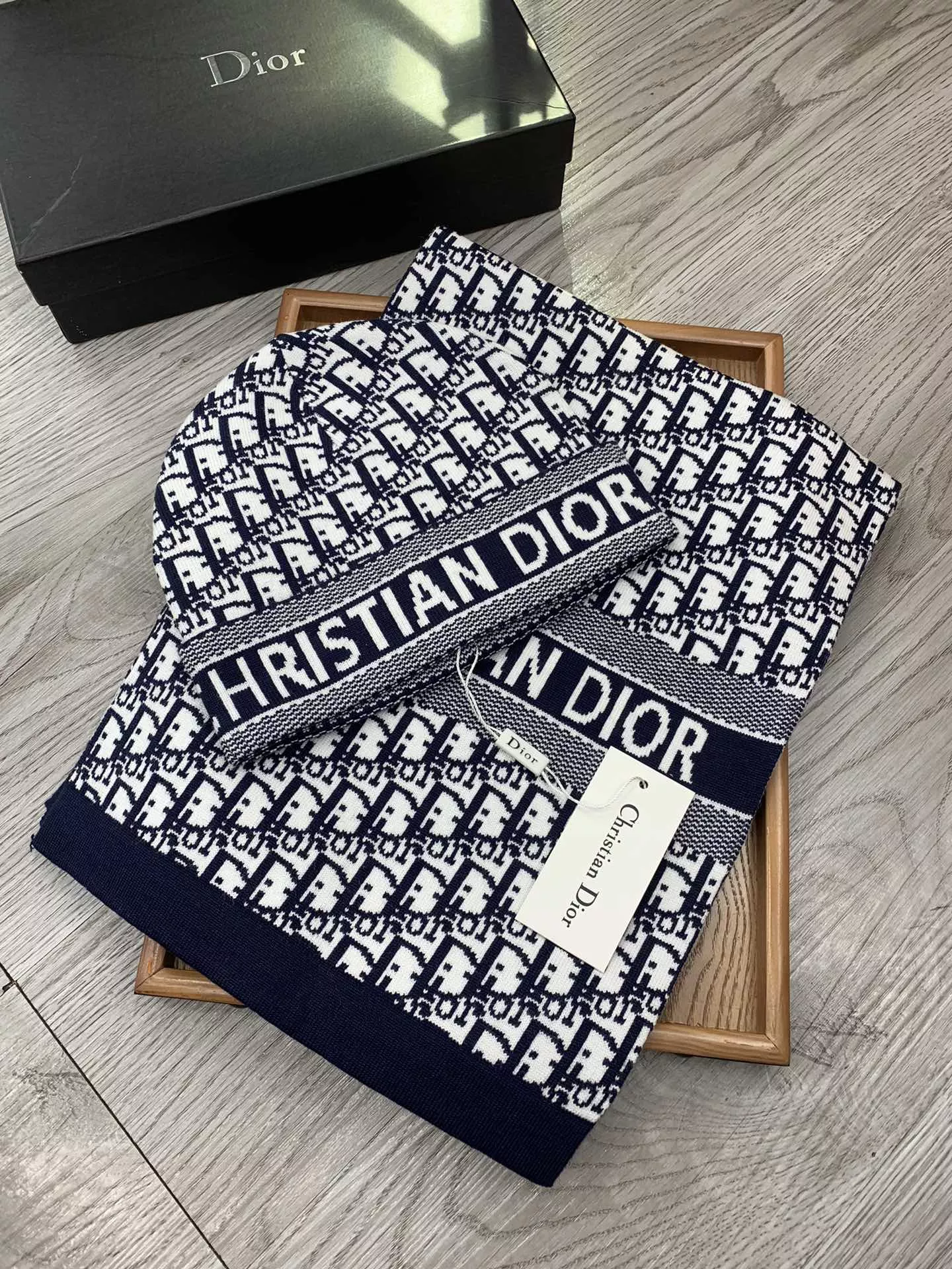Cozy 3376 Christian Dior Hat and Scarf Set
