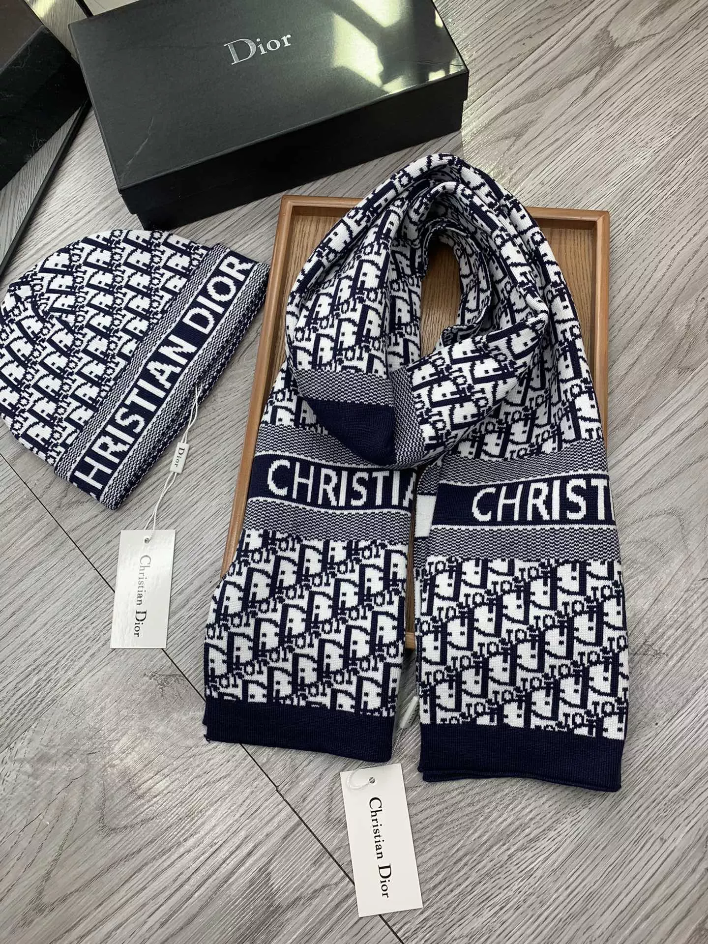 Cozy 3376 Christian Dior Hat and Scarf Set