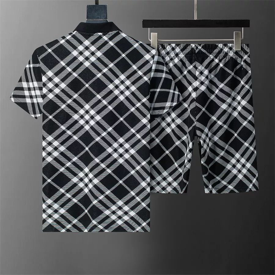 Cozy 3398 Burberry Tracksuits Short Sleeved For Men