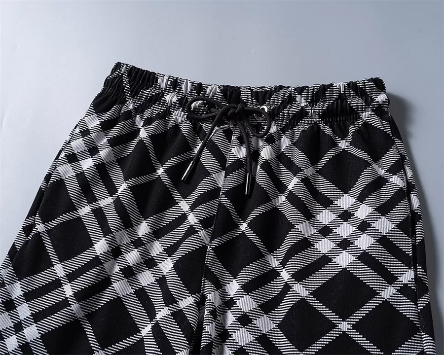 Cozy 3398 Burberry Tracksuits Short Sleeved For Men