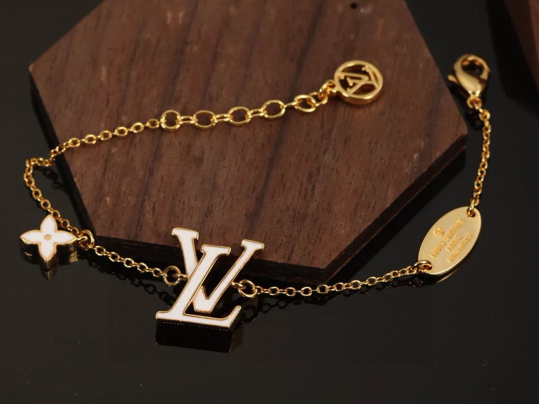 Cozy 3401 Louis Vuitton LV Bracelets