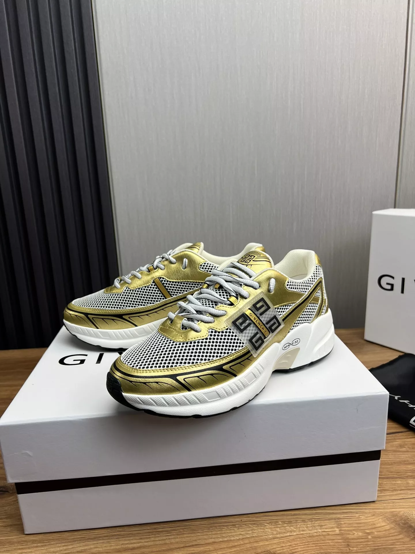 Cozy 3510 Givenchy Casual Shoes For Men