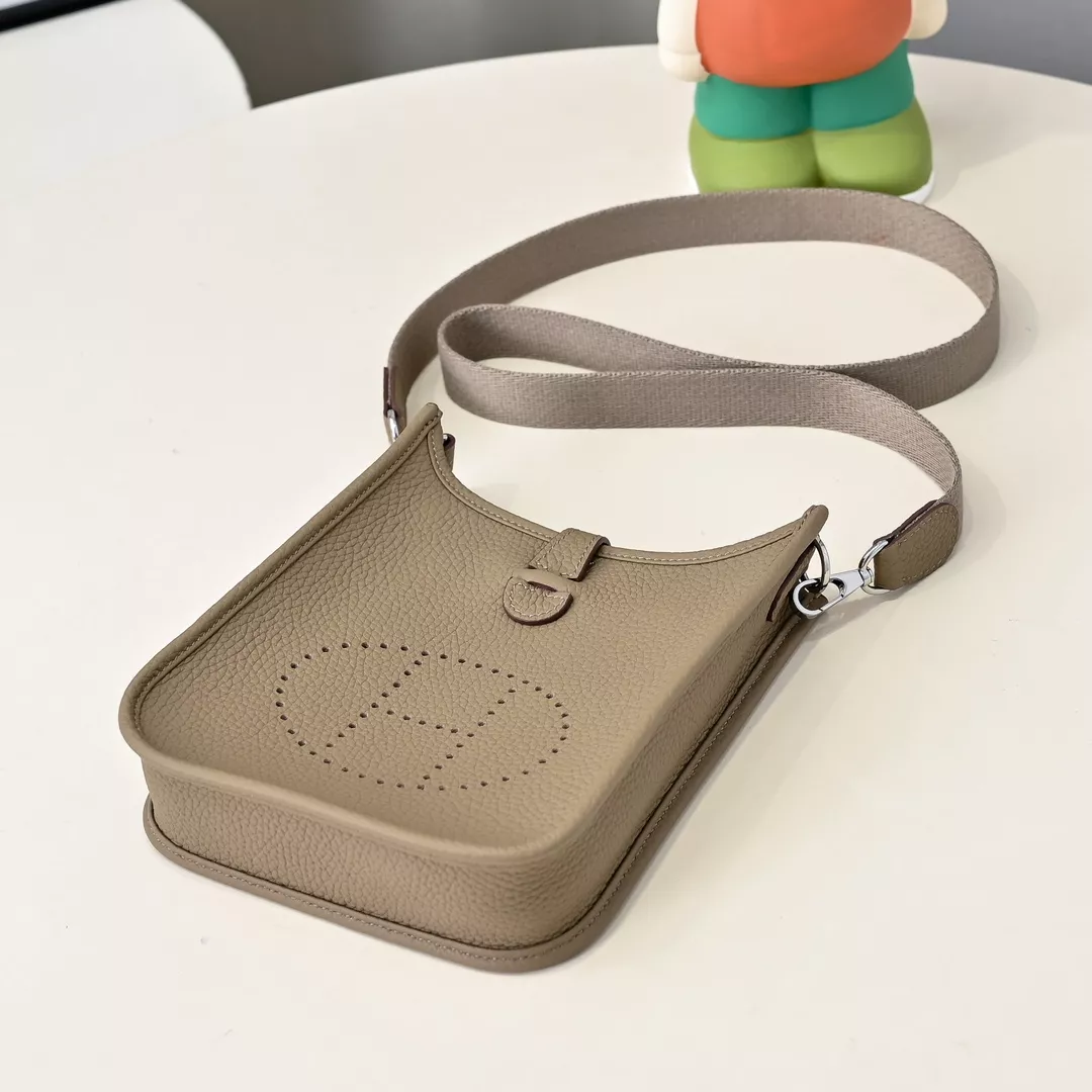 Cozy 3619 Hermes AAA Quality Messenger Bags For Women