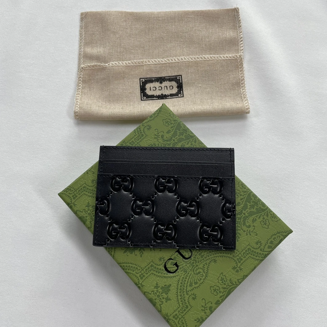 Cozy 3940 Gucci Card Case