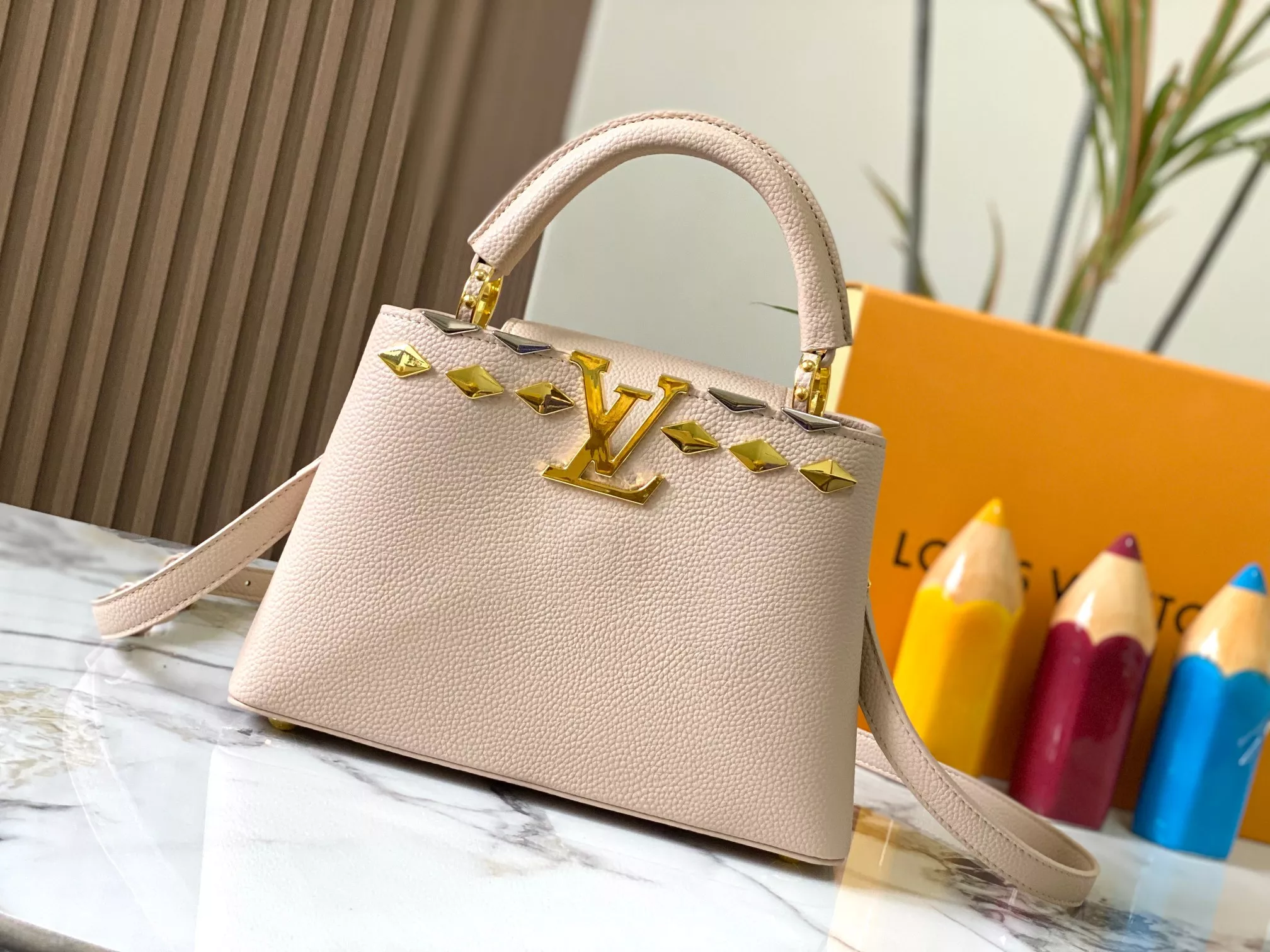 Cozy 3975 Louis Vuitton AAA Quality Messenger Bags For Women