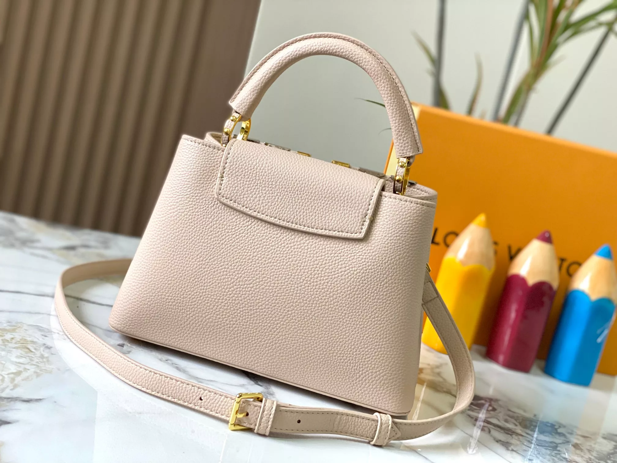 Cozy 3975 Louis Vuitton AAA Quality Messenger Bags For Women