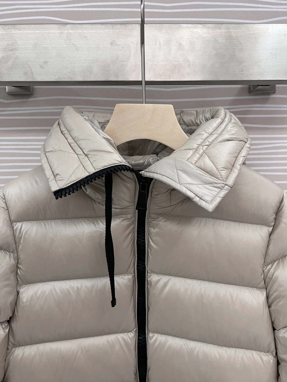 Cozy 4025 Moncler Down Feather Coat Long Sleeved For Women