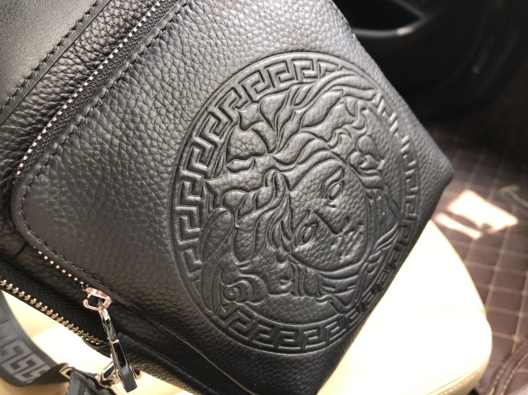 Cozy 4252 Versace AAA Man Messenger Bags