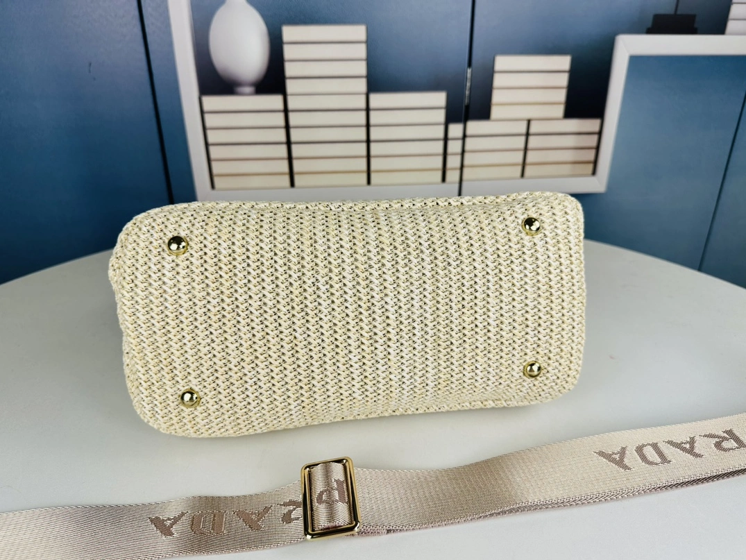 Cozy 4505 Prada AAA Quality Handbags