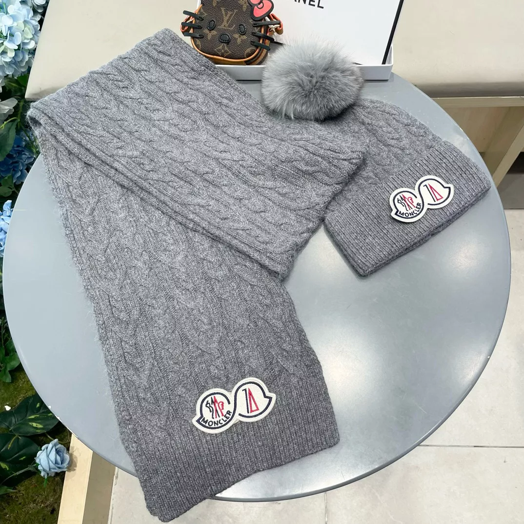 Cozy 4636 Moncler Hat and Scarf Set
