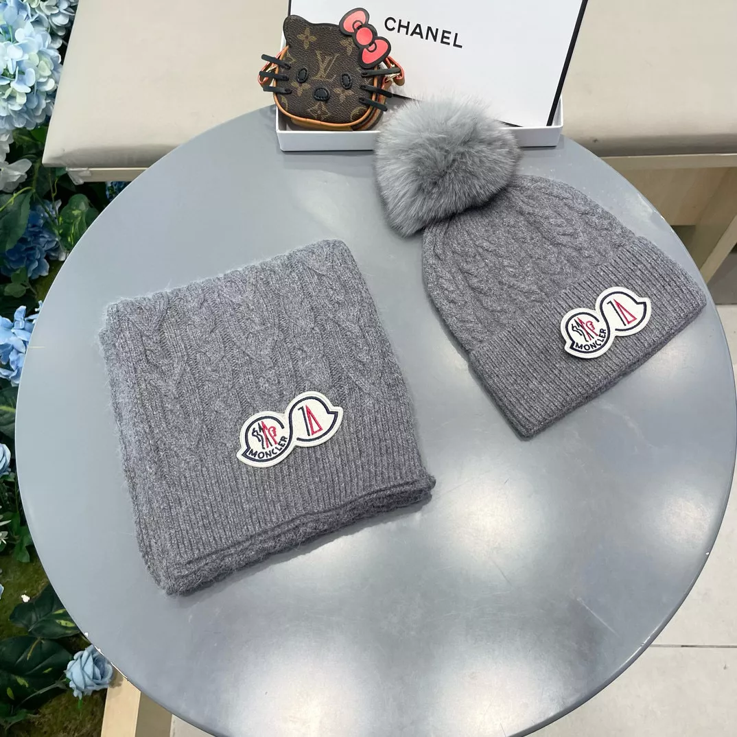 Cozy 4636 Moncler Hat and Scarf Set