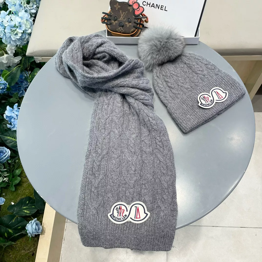 Cozy 4636 Moncler Hat and Scarf Set