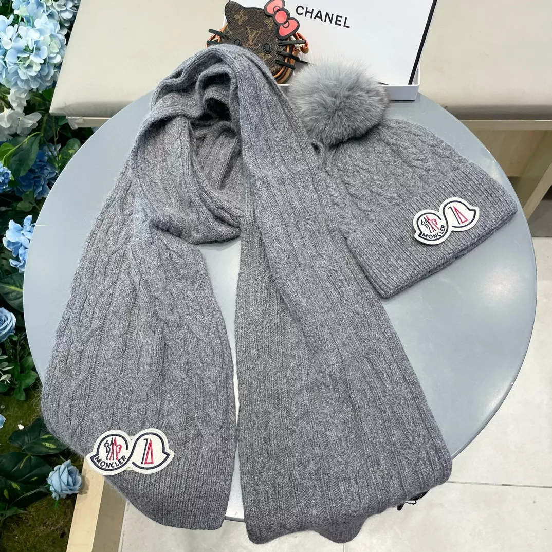 Cozy 4636 Moncler Hat and Scarf Set