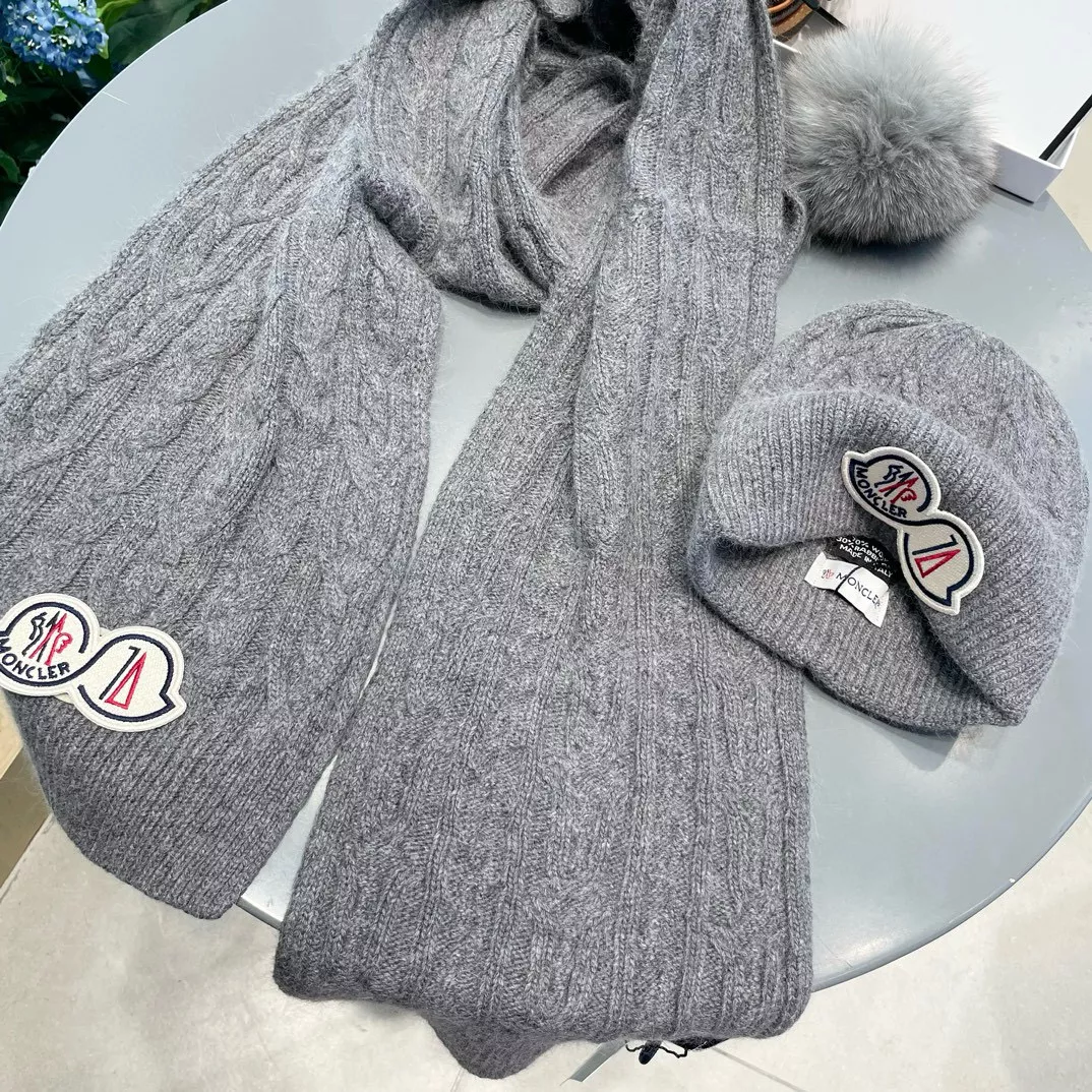 Cozy 4636 Moncler Hat and Scarf Set
