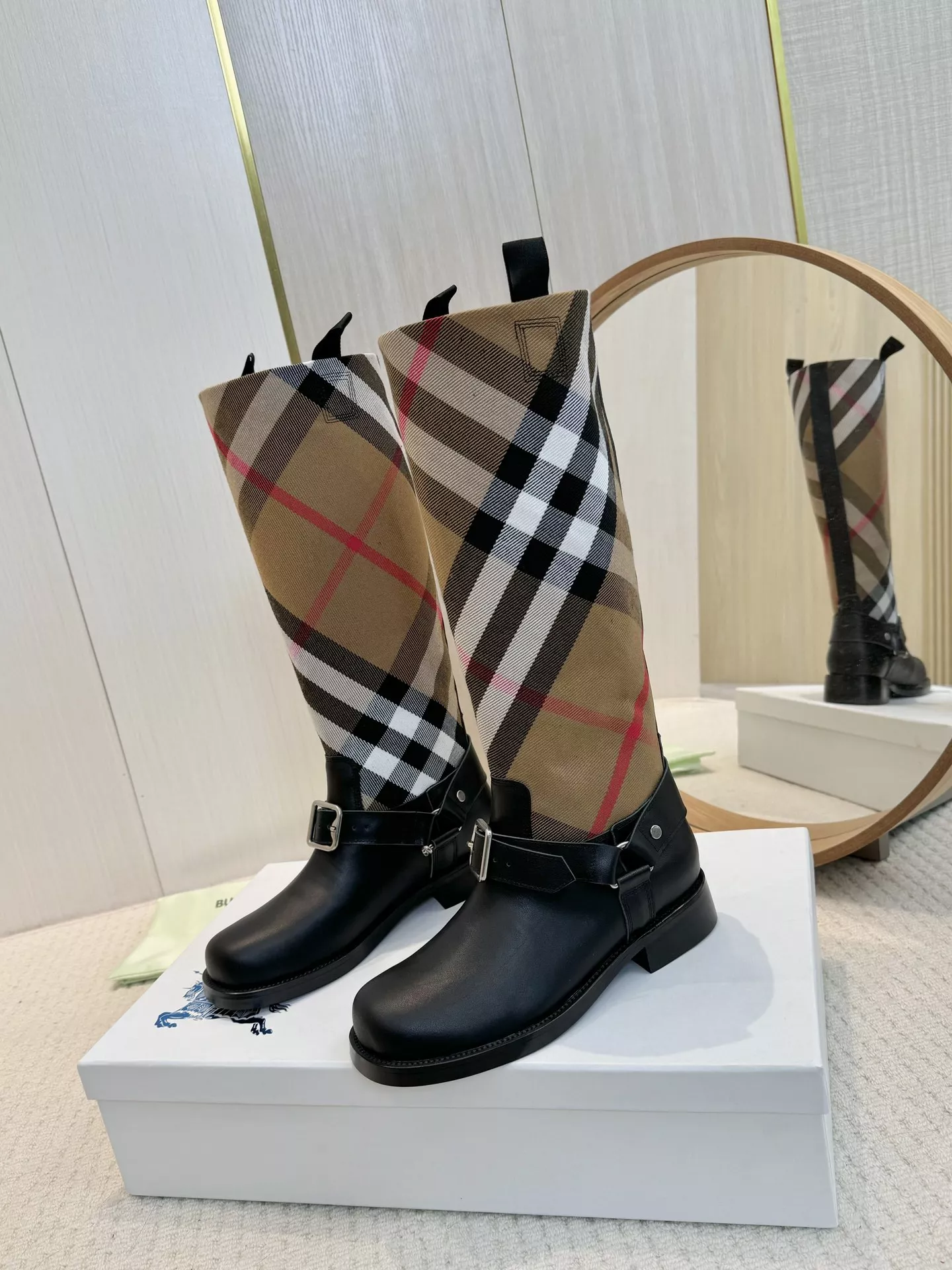 Cozy 4691 Burberry Boots For Women