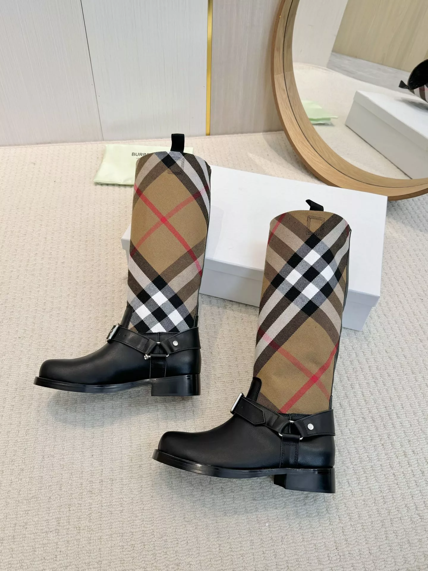 Cozy 4691 Burberry Boots For Women
