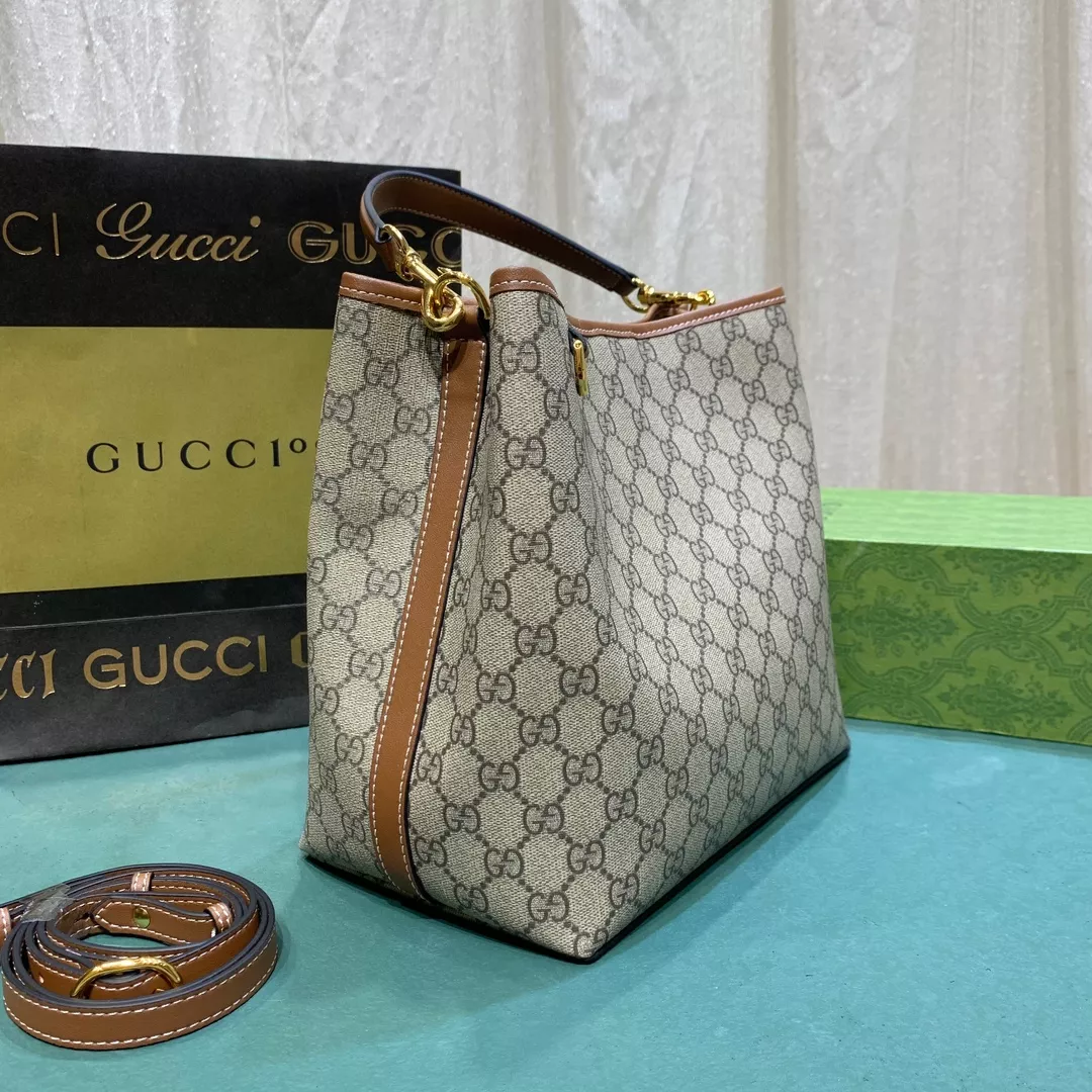 Cozy 4696 Gucci AAA Quality Handbags For Women