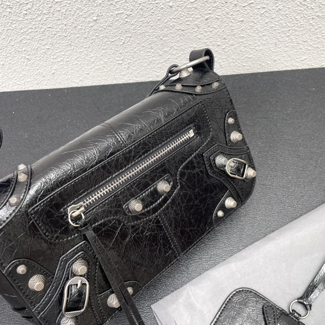 Cozy 4711 Balenciaga AAA Quality Messenger Bags For Women