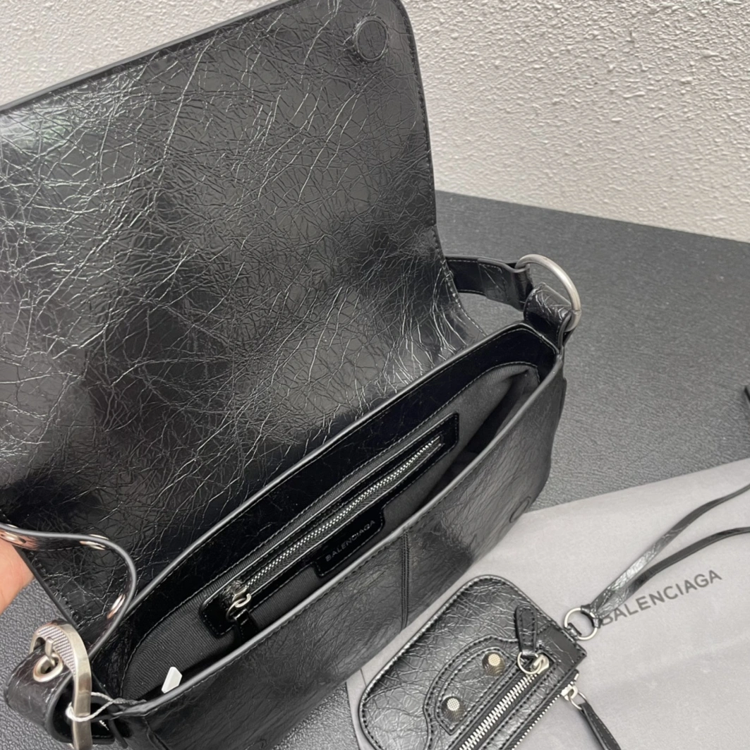 Cozy 4711 Balenciaga AAA Quality Messenger Bags For Women