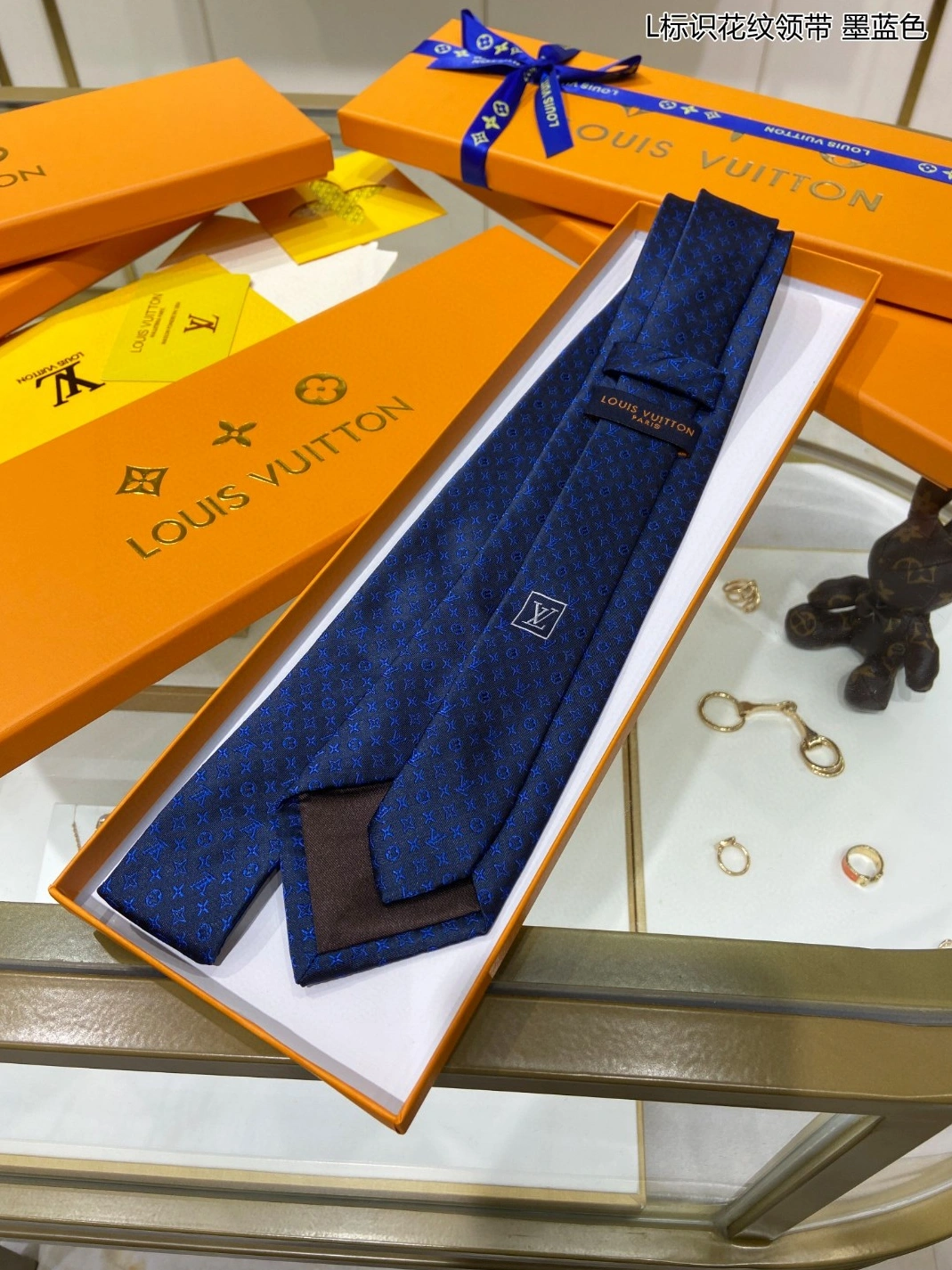 Cozy 4864 Louis Vuitton LV Necktie For Men