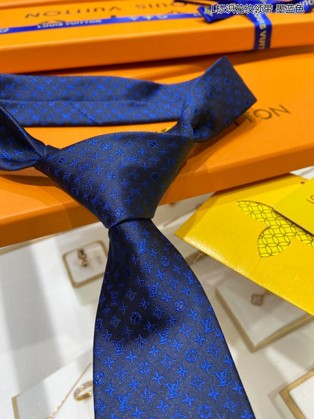 Cozy 4864 Louis Vuitton LV Necktie For Men