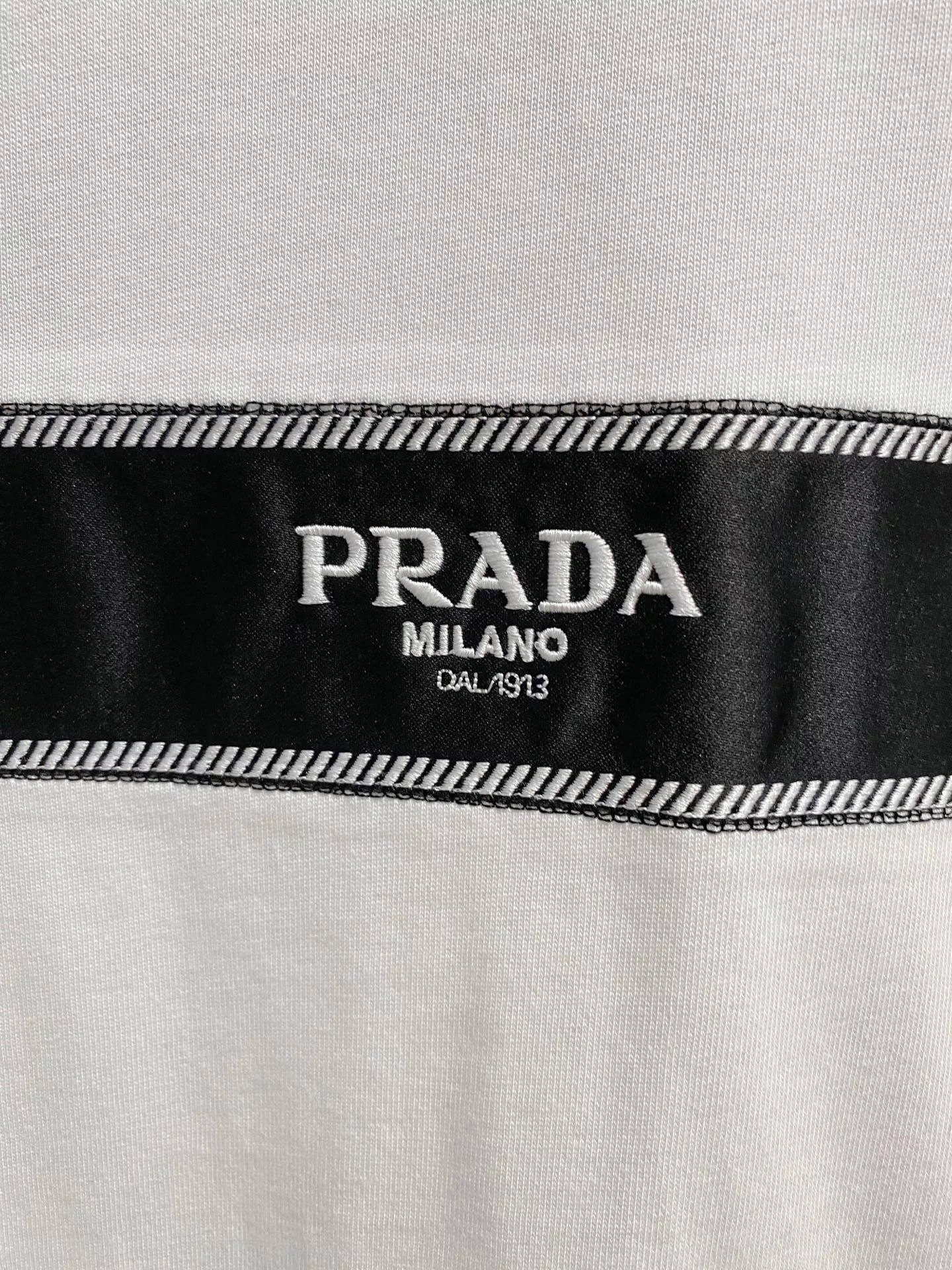 Cozy 4948 Prada T-Shirts Short Sleeved For Unisex