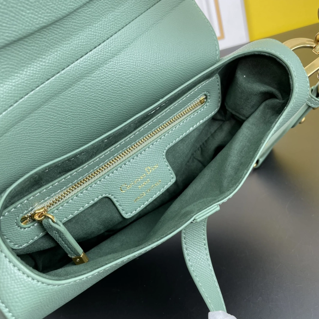 Cozy 4970 Christian Dior AAA Quality Messenger Bags For Women