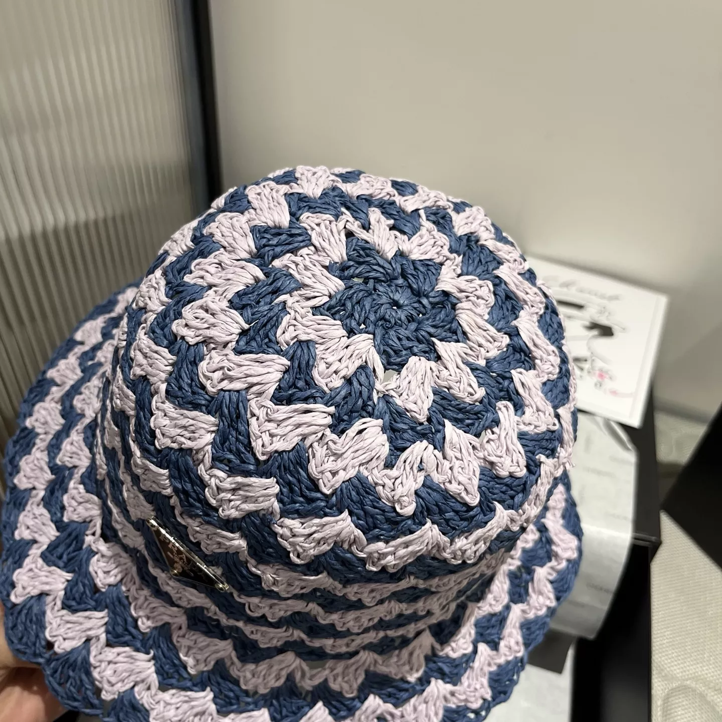 Cozy 5009 Prada Caps