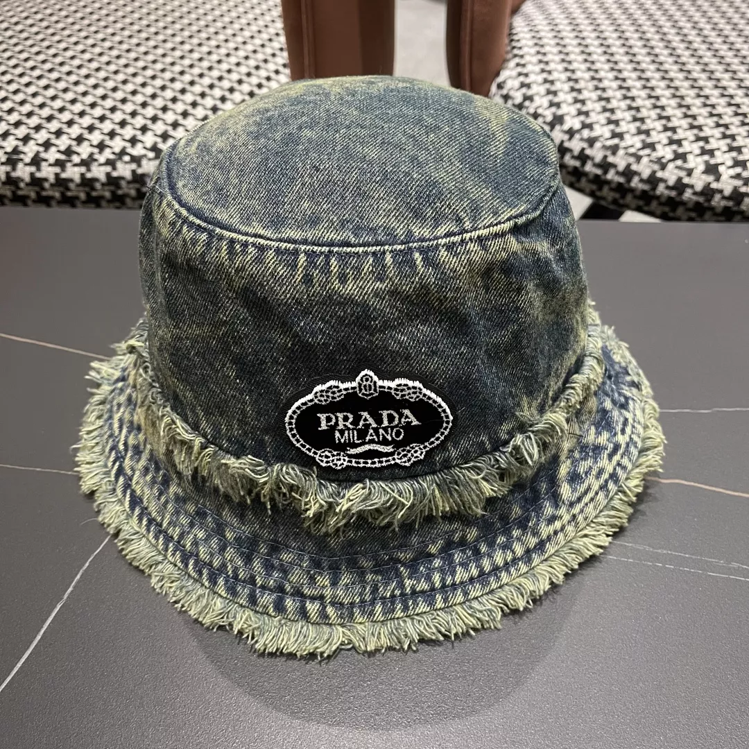 Cozy 5138 Prada Caps