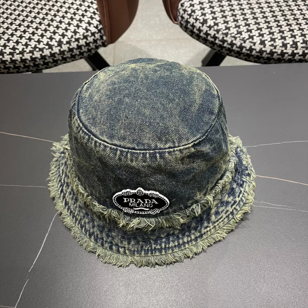 Cozy 5138 Prada Caps