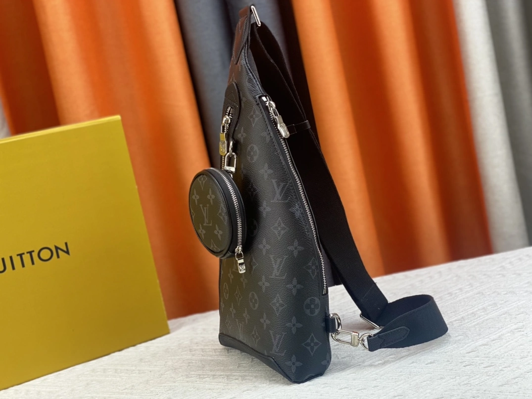 Cozy 5369 Louis Vuitton AAA Man Messenger Bags