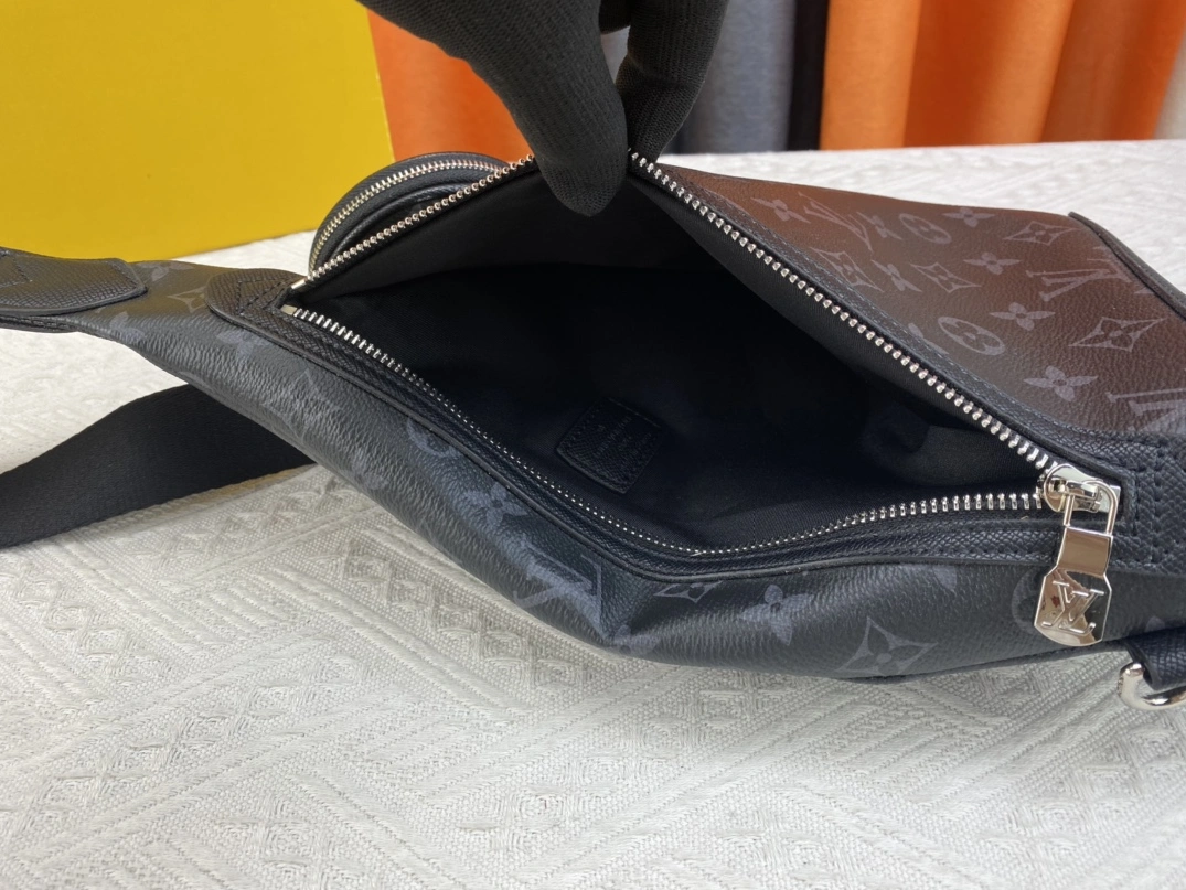 Cozy 5369 Louis Vuitton AAA Man Messenger Bags