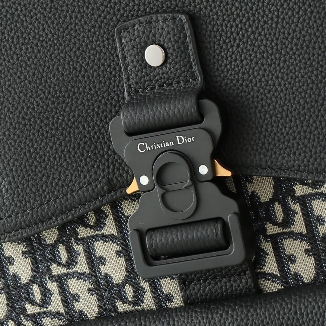 Cozy 5563 Christian Dior AAA Man Backpacks
