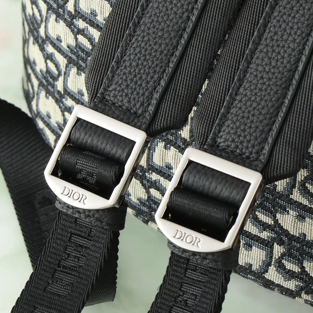 Cozy 5563 Christian Dior AAA Man Backpacks