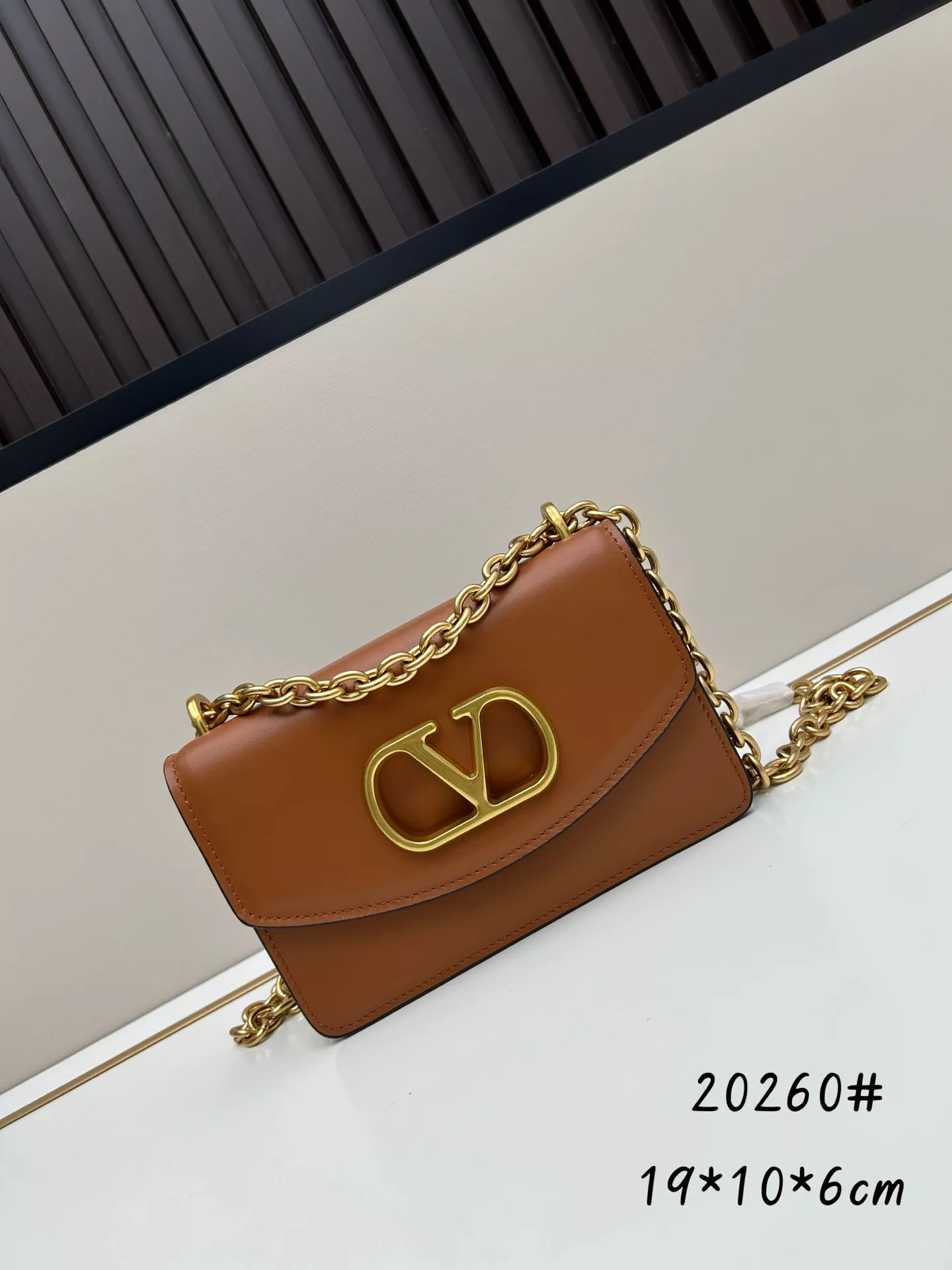 Cozy 5622 Valentino AAA Quality Messenger Bags For Women