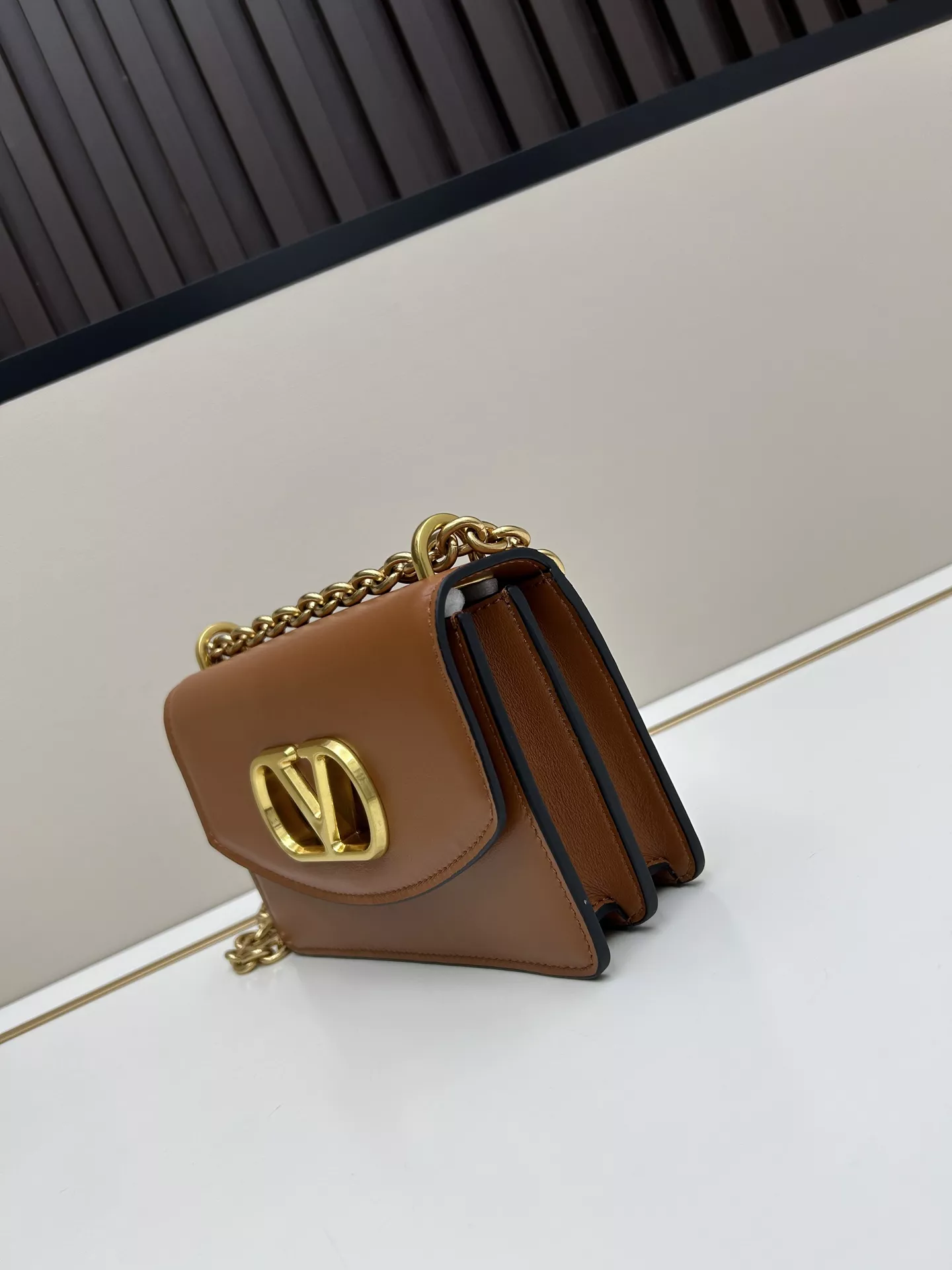 Cozy 5622 Valentino AAA Quality Messenger Bags For Women