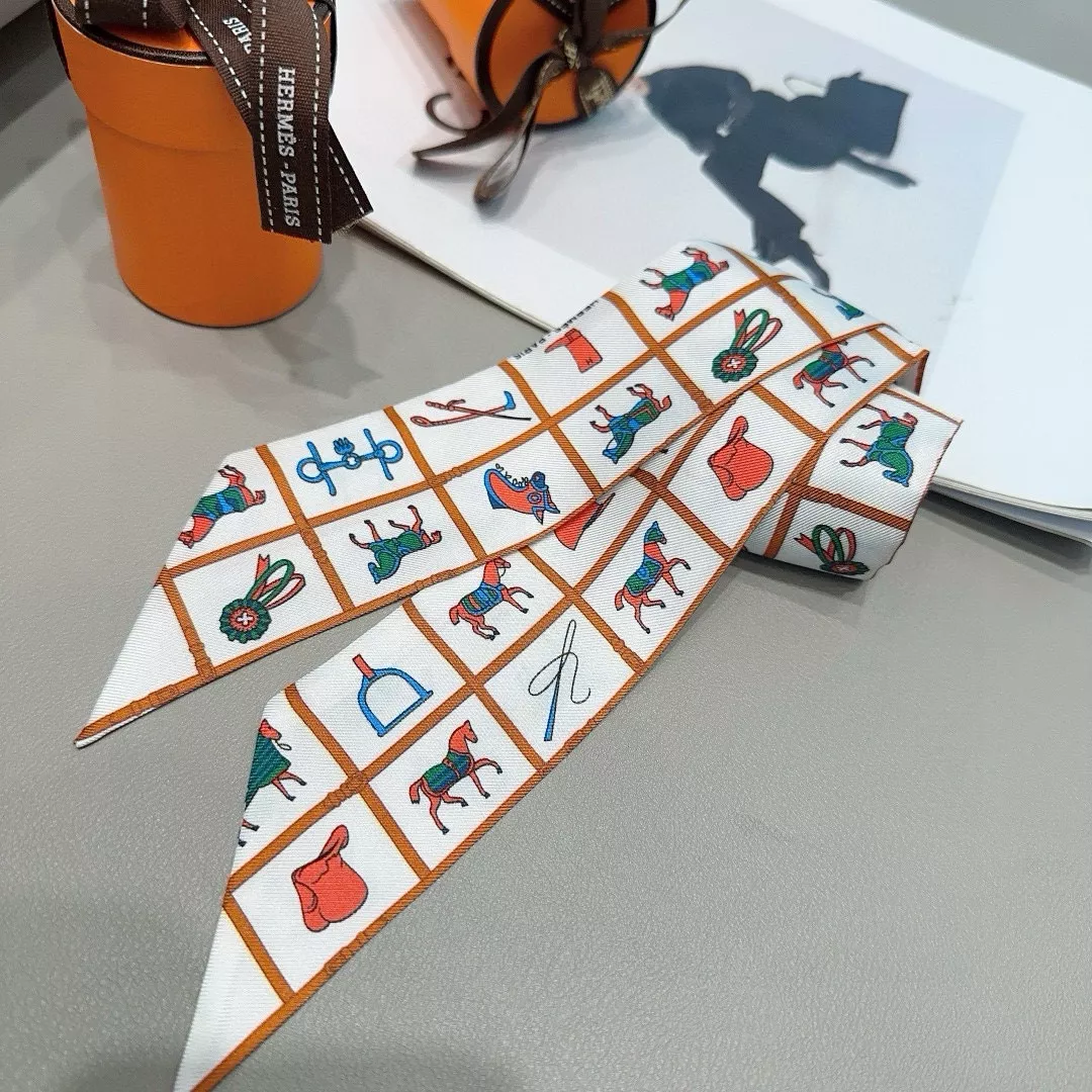 Cozy 5652 Hermes Silk Scarf