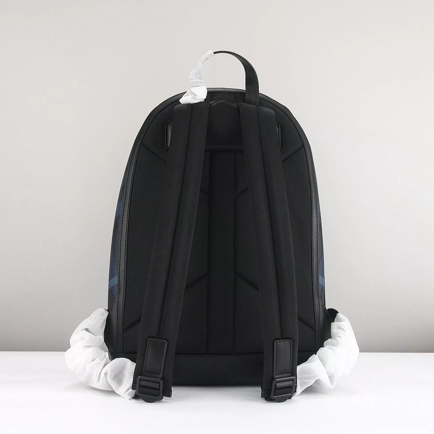 Cozy 5670 Burberry AAA Man Backpacks