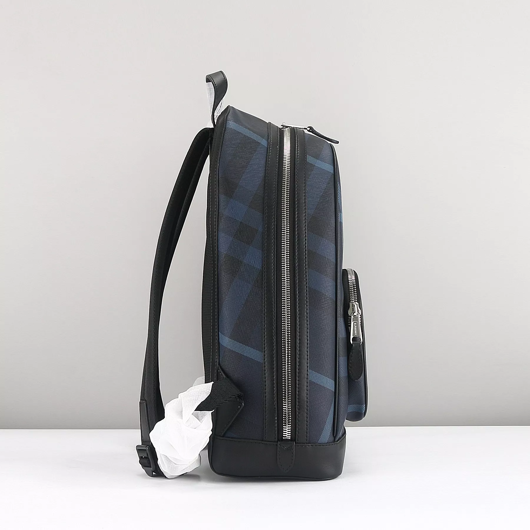 Cozy 5670 Burberry AAA Man Backpacks