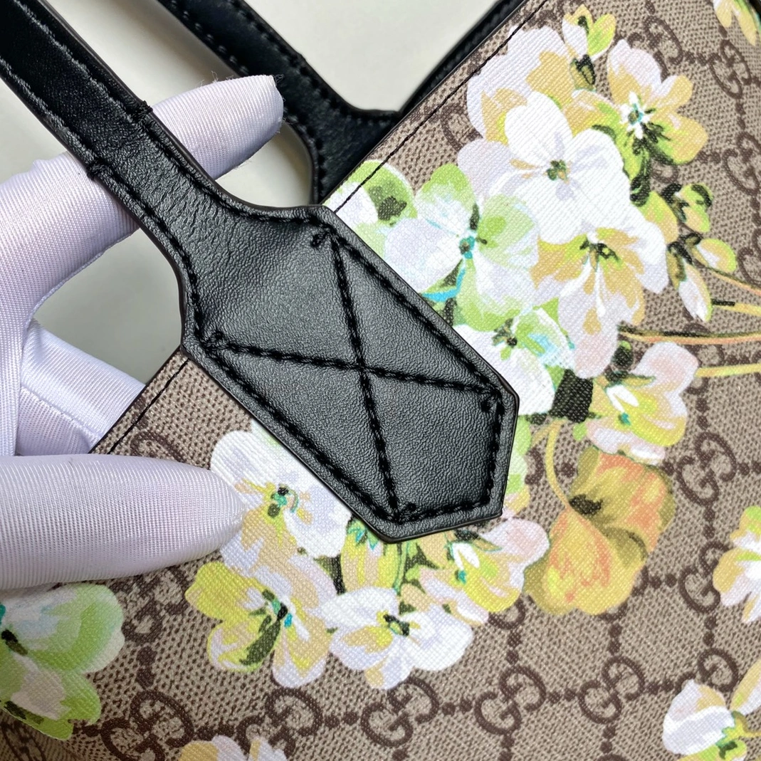 Cozy 5718 Gucci AAA Quality Handbags For Women