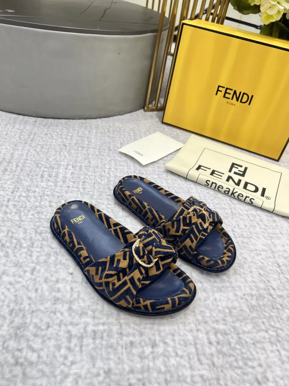 Cozy 5726 Fendi Slippers For Women
