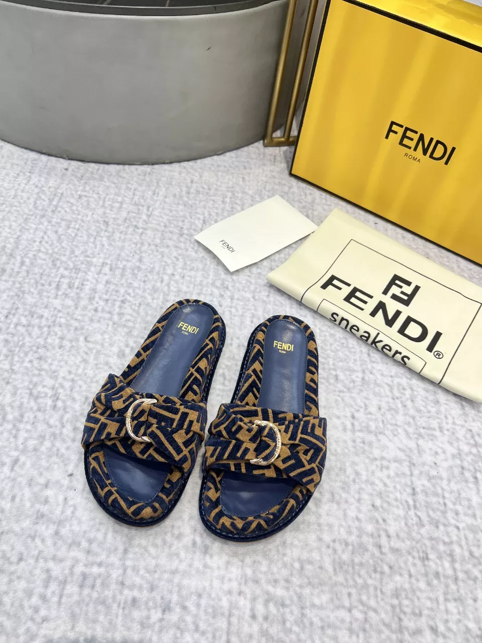 Cozy 5726 Fendi Slippers For Women