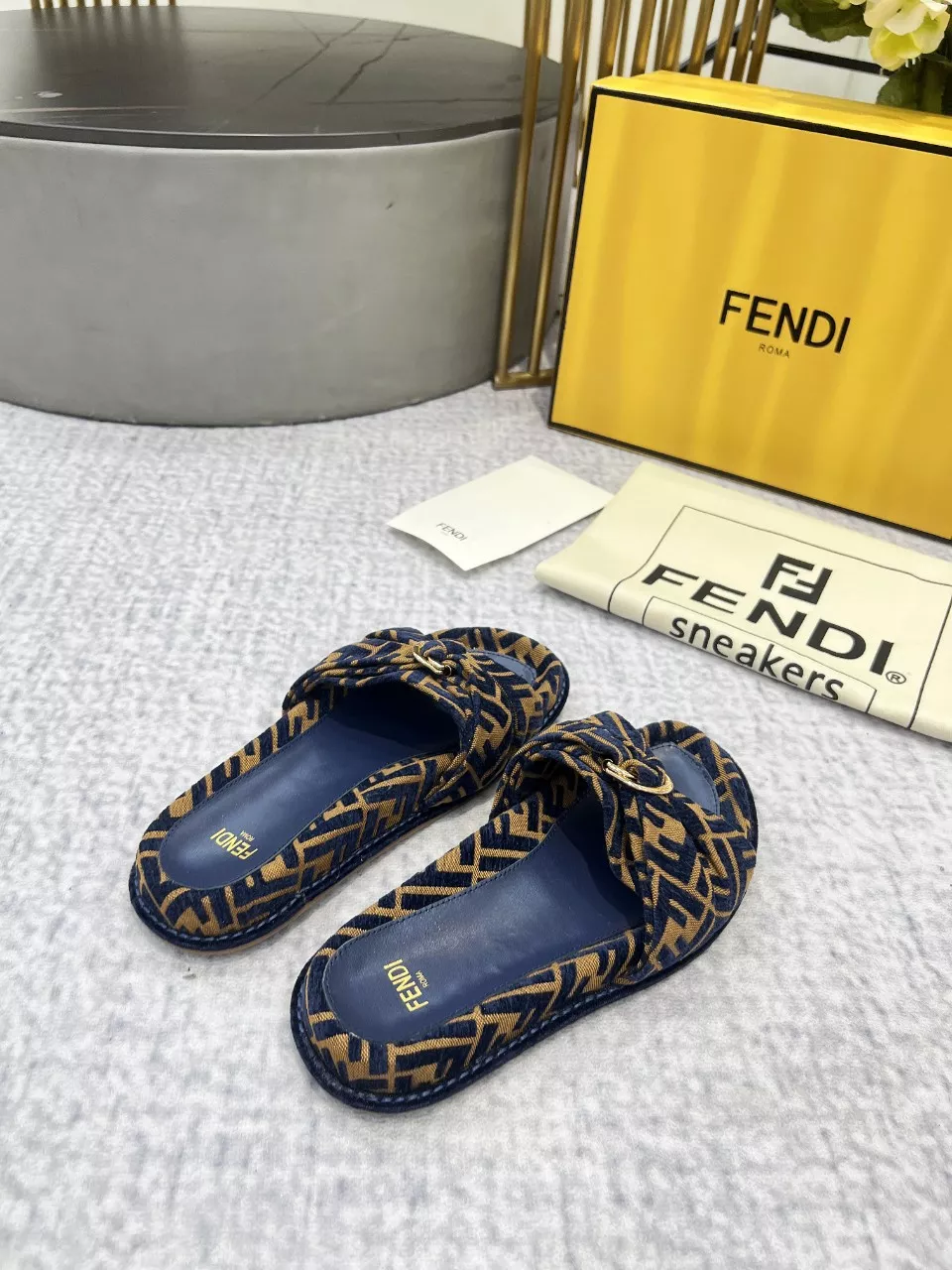 Cozy 5726 Fendi Slippers For Women