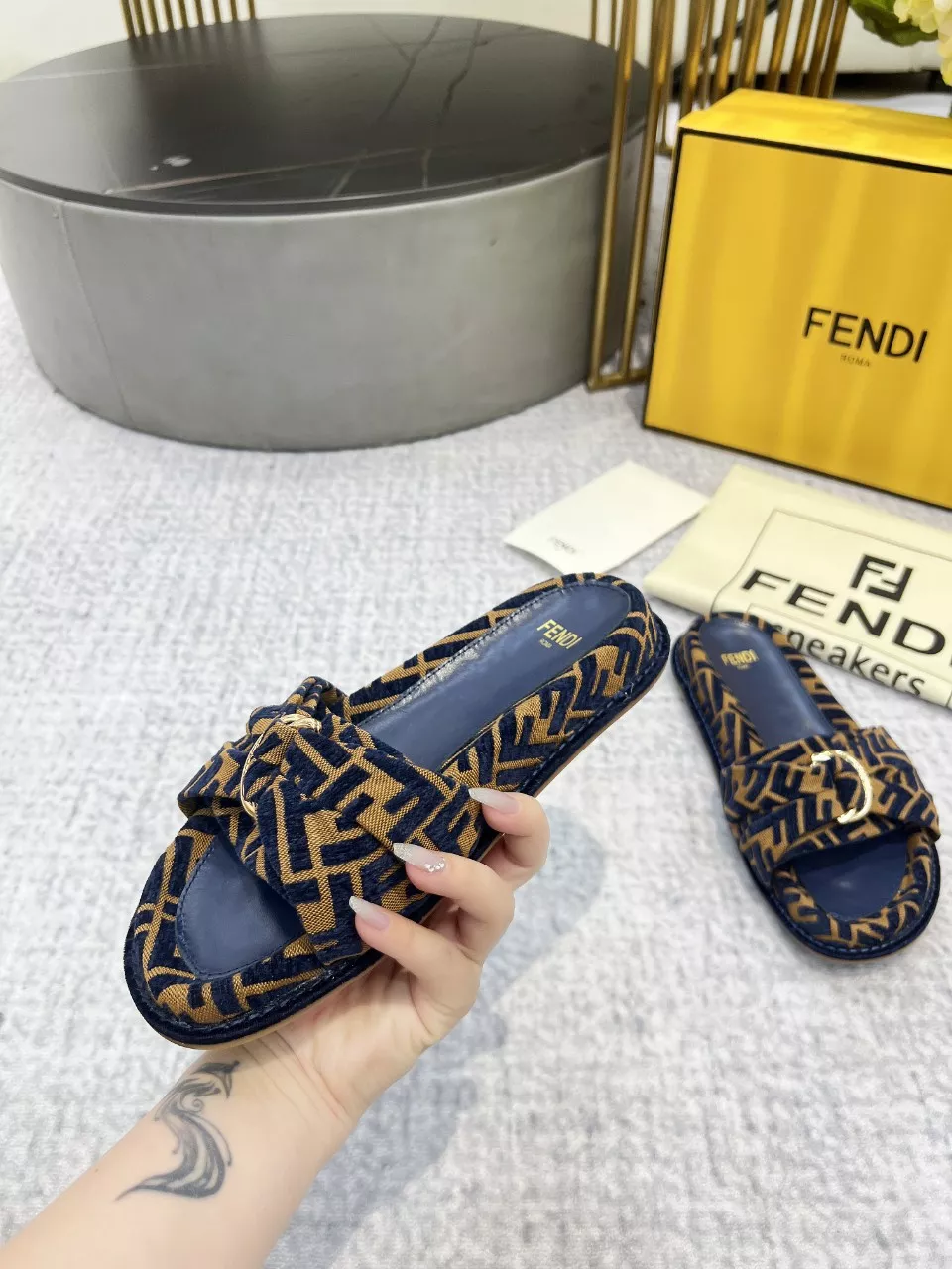 Cozy 5726 Fendi Slippers For Women