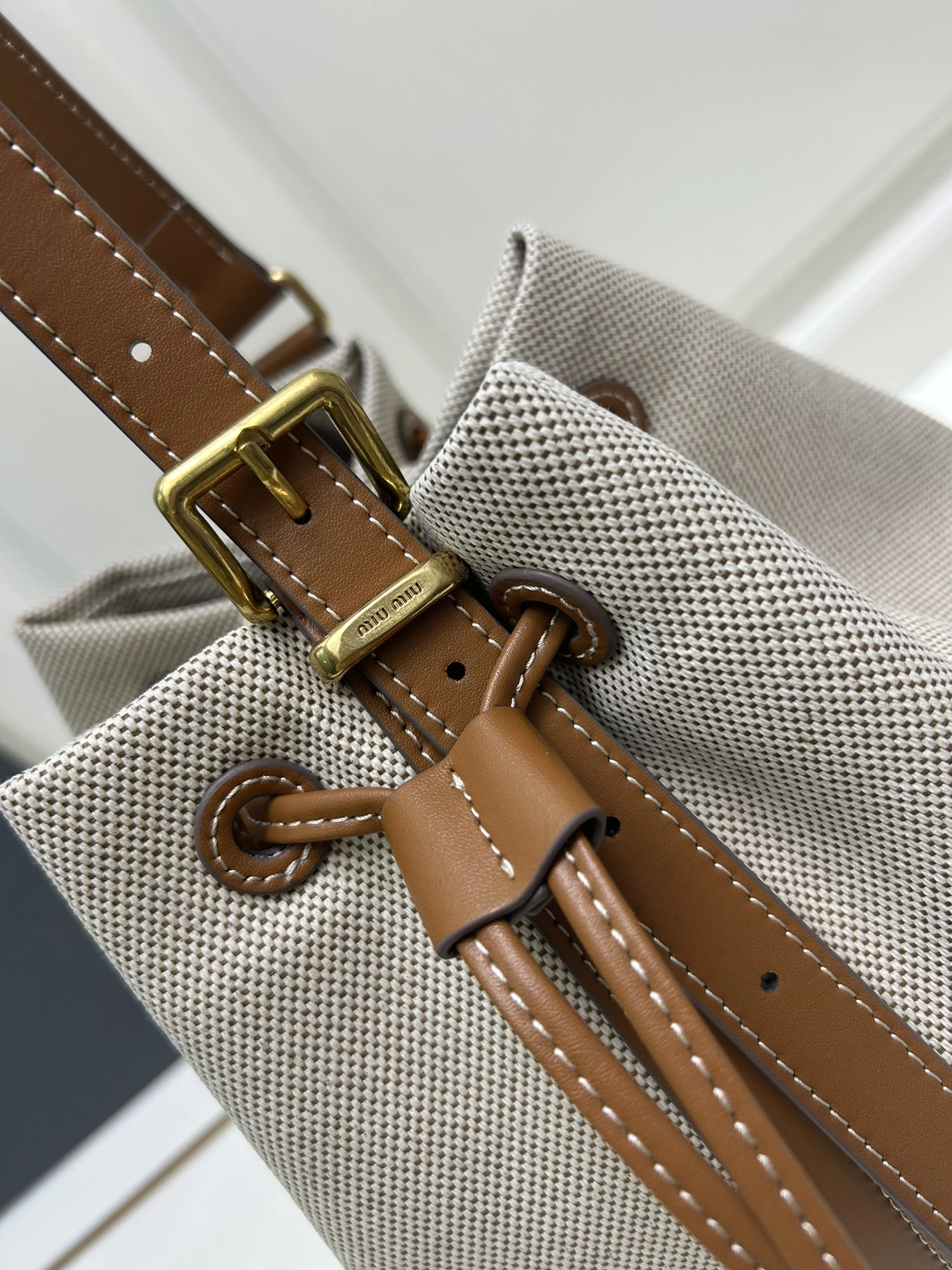 Cozy 5747 MIU MIU AAA Quality Messenger Bags For Women
