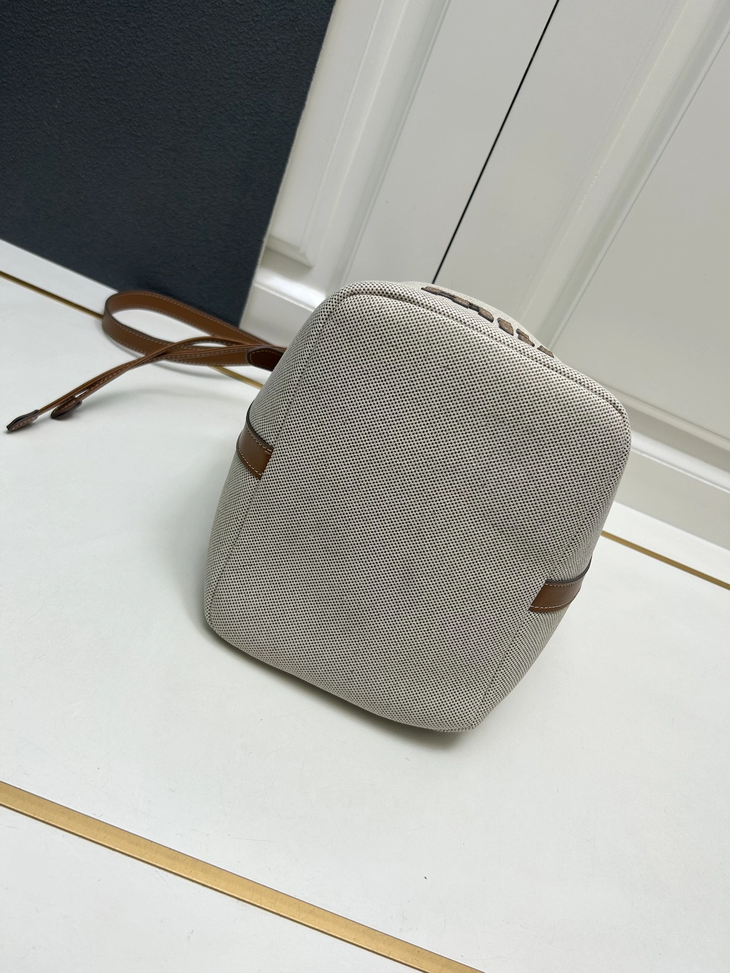 Cozy 5747 MIU MIU AAA Quality Messenger Bags For Women