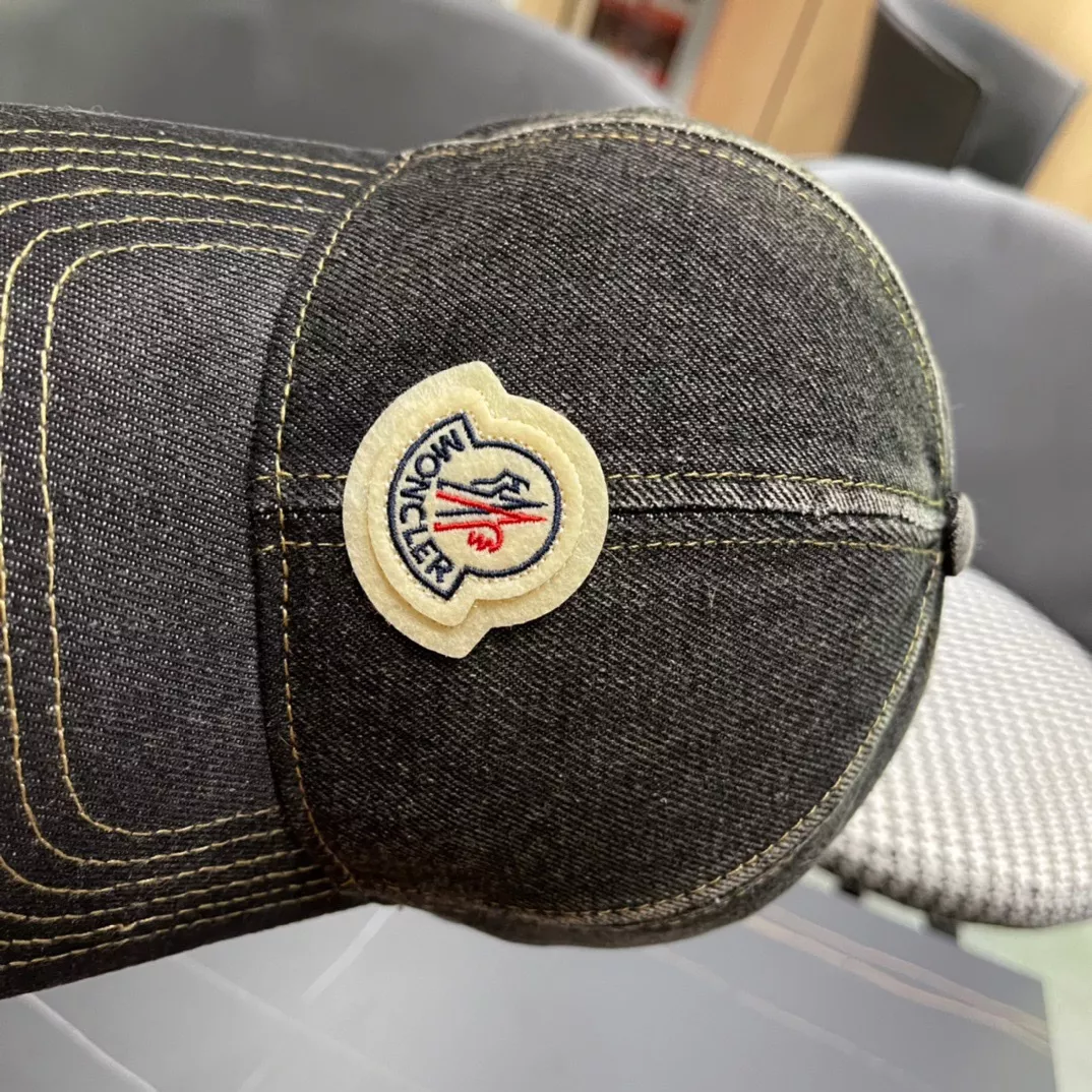 Cozy 580 Moncler Caps
