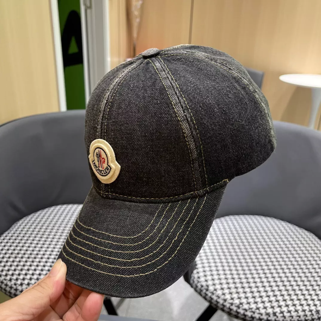 Cozy 580 Moncler Caps